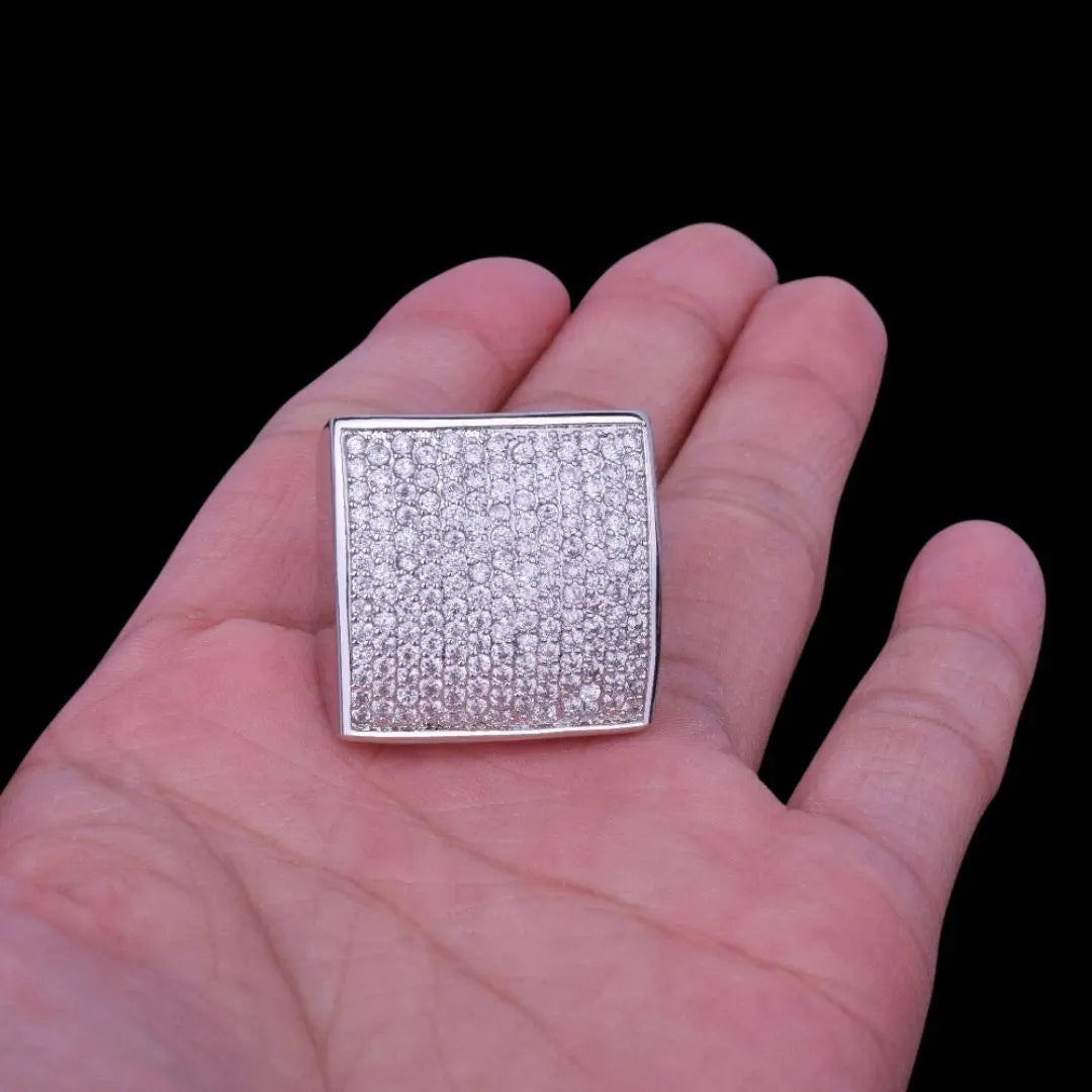 Oval Square Iced Out Ring - Cartice™LuxuryJewelryGoldSilverWatchBraceletNecklaceChainIced-outCubanMoissaniteTarnish-freeStainlessDurablePremiumShinePlatedStatementDiamondAffordable