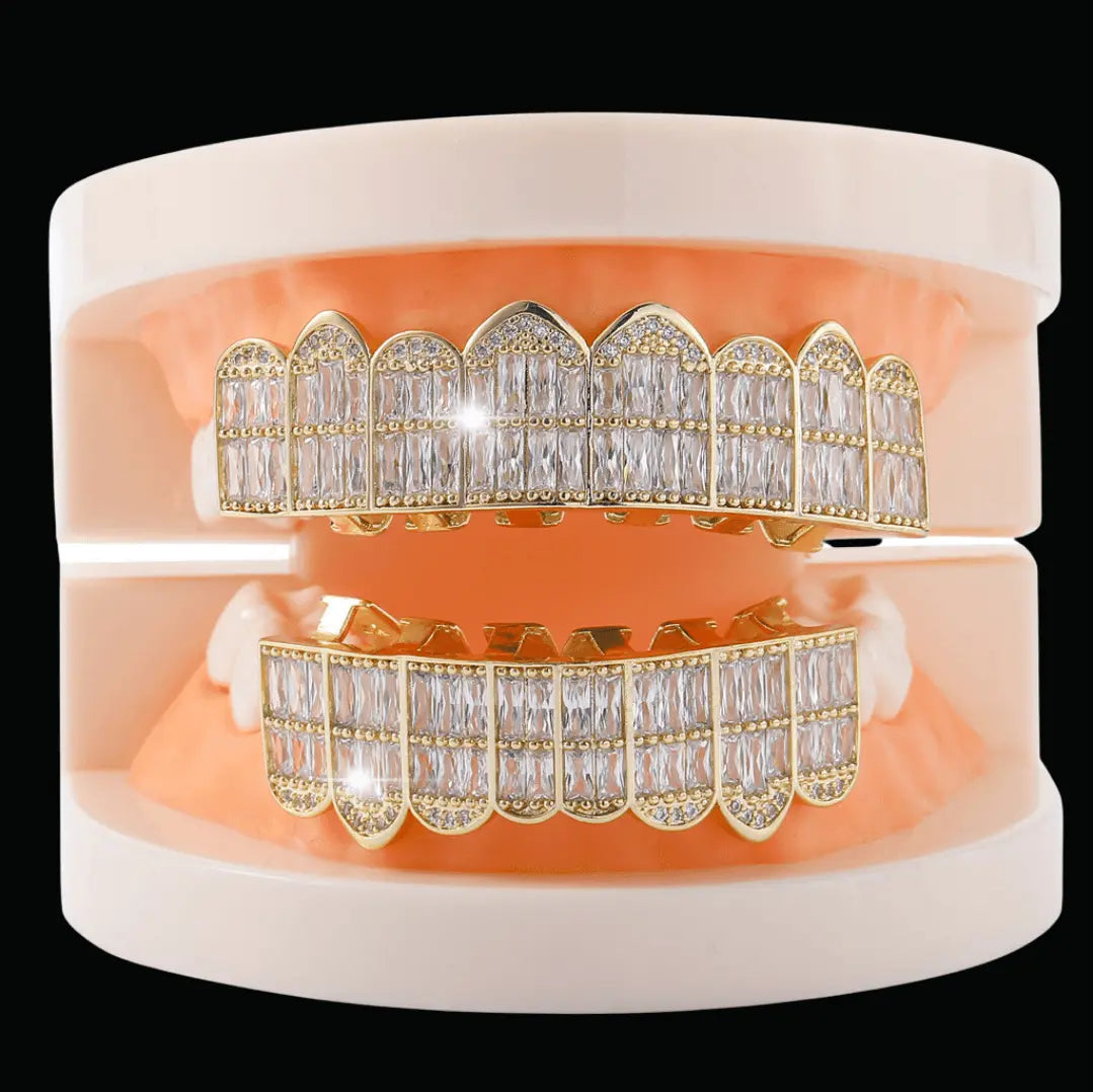 Punk Teeth Iced Out Grillz - Cartice™LuxuryJewelryGoldSilverWatchBraceletNecklaceChainIced-outCubanMoissaniteTarnish-freeStainlessDurablePremiumShinePlatedStatementDiamondAffordable