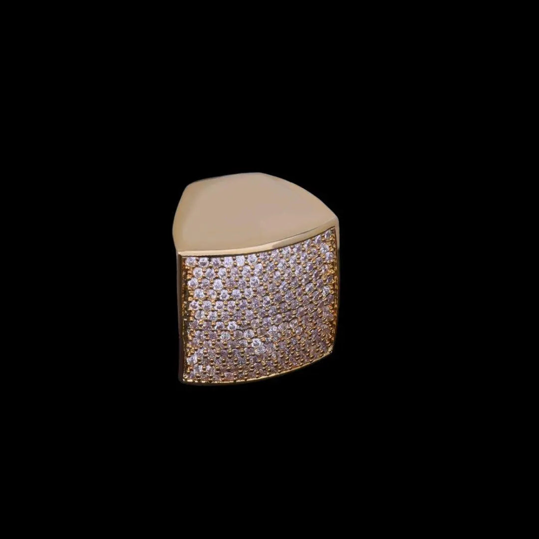 Oval Square Iced Out Ring - Cartice™LuxuryJewelryGoldSilverWatchBraceletNecklaceChainIced-outCubanMoissaniteTarnish-freeStainlessDurablePremiumShinePlatedStatementDiamondAffordable
