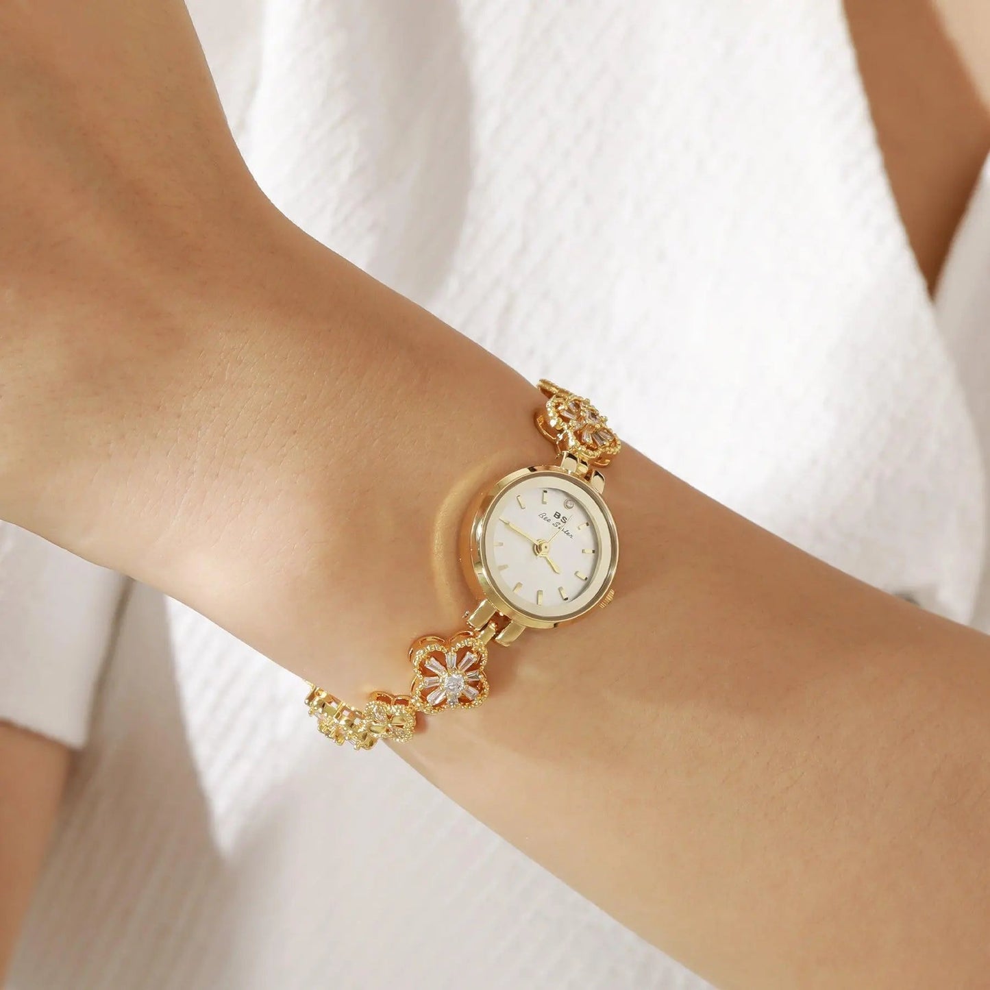 Clovana - Cartice™LuxuryJewelryGoldSilverWatchBraceletNecklaceChainIced-outCubanMoissaniteTarnish-freeStainlessDurablePremiumShinePlatedStatementDiamondAffordable