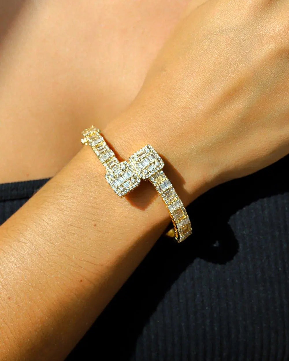 STUD ICE BRACELET- Gold - Cartice™LuxuryJewelryGoldSilverWatchBraceletNecklaceChainIced-outCubanMoissaniteTarnish-freeStainlessDurablePremiumShinePlatedStatementDiamondAffordable